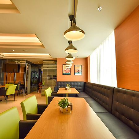 Jinjiang Inn Haikou Binhai Avenue Qilou Old Street Exterior photo